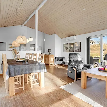 Holiday home Nice Home In Toftlund With Sauna Toftlund